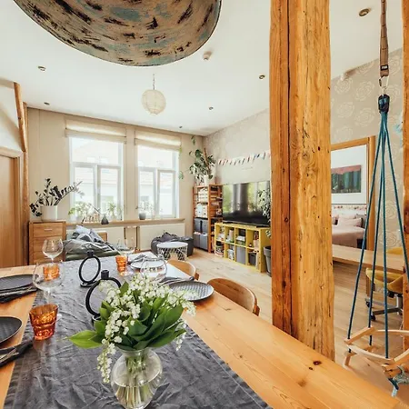 Charming Apt By Market