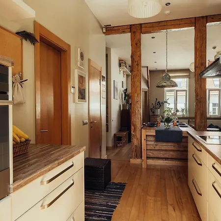 Διαμέρισμα Charming Apt By Market Λιέπαγια